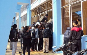 Vé xem trận Hải Phòng - HA.GL: Phe vé làm 'loạn'